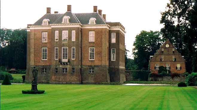 front of the middachten manor